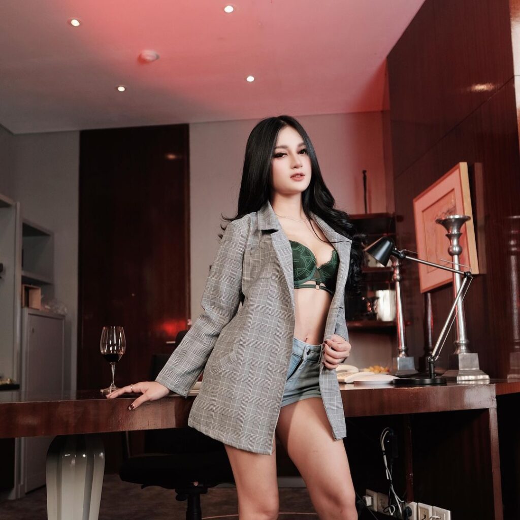 Thai Escort Girl in KL
